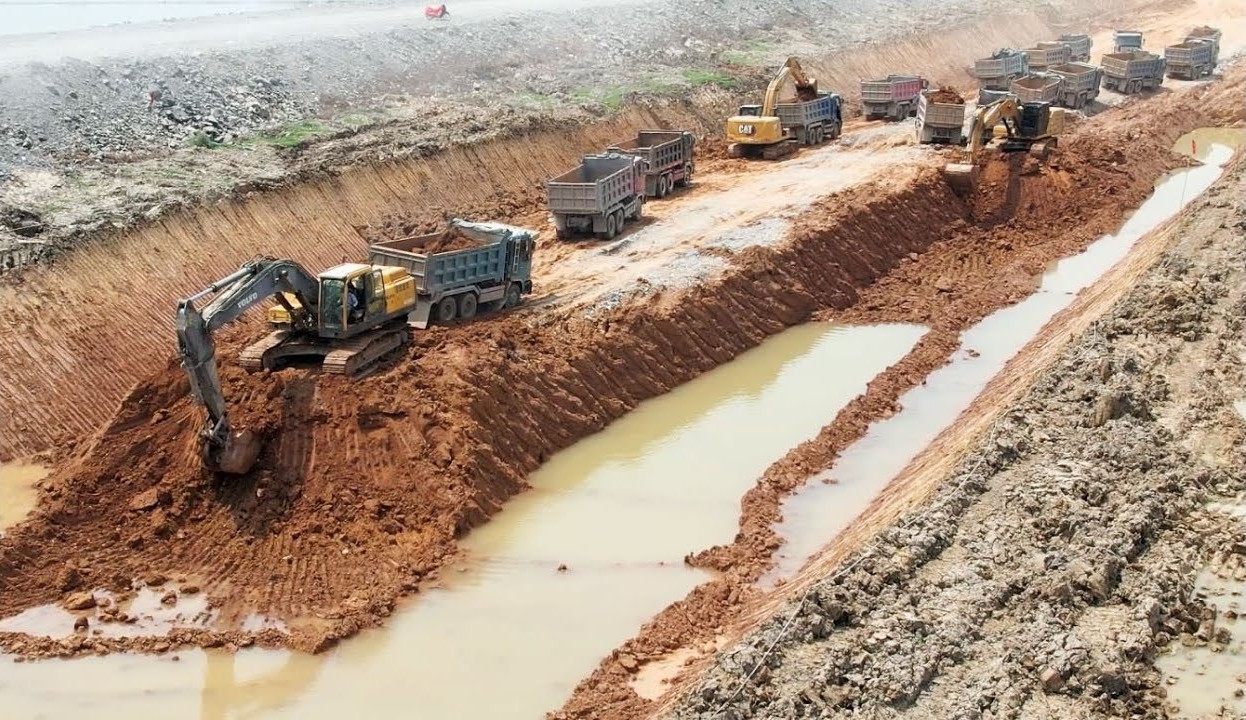 canal excavation