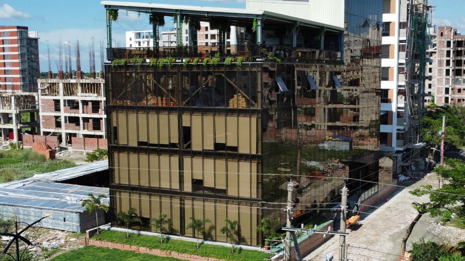 Modern Steel Structure Commercial Complex – Data Path Group